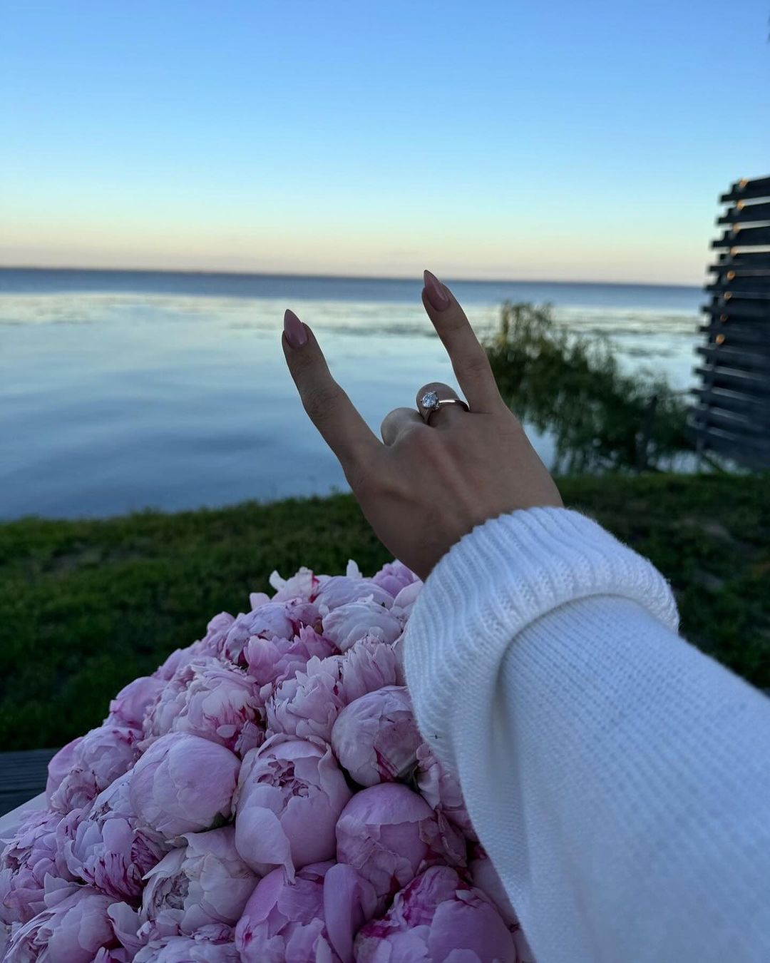 Участница &quot;Голосу країни&quot; объявила о помолвке с возлюбленным и показала кольцо (фото)